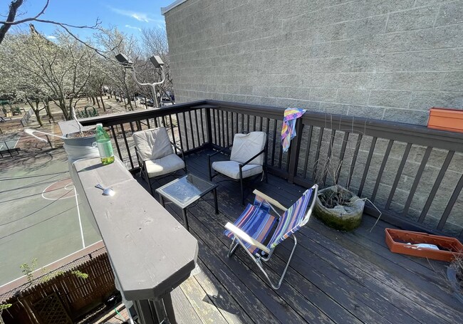 Photo - 289 D St Unit 2