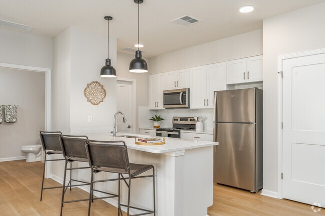 1BR, 1BA - 797SF - Kitchen