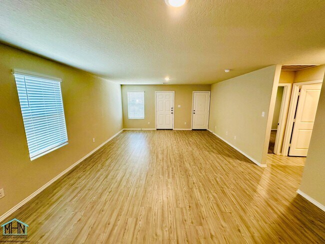 Photo - Come Home and Relax in Style in this 3Bedr...