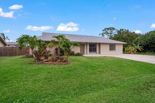 Building Photo - 701 Elmont St NW