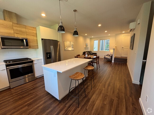 Building Photo - 2158 N 185th St Rental