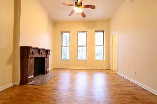 Photo - 719 S Loomis St Unidad 2