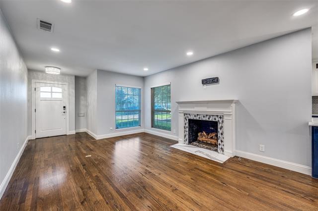 Photo - 6149 Kenwood Ave House