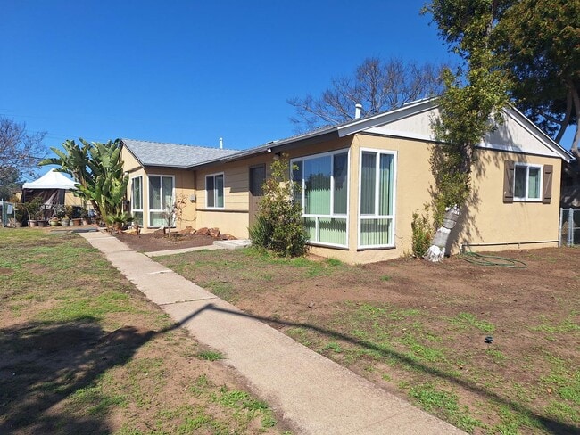 Photo - 4866 Clairemont Dr