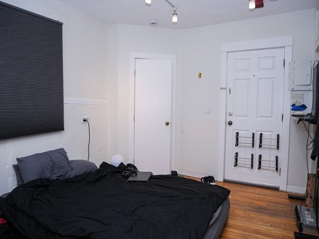 Photo - 259 W Newton St Unit 1