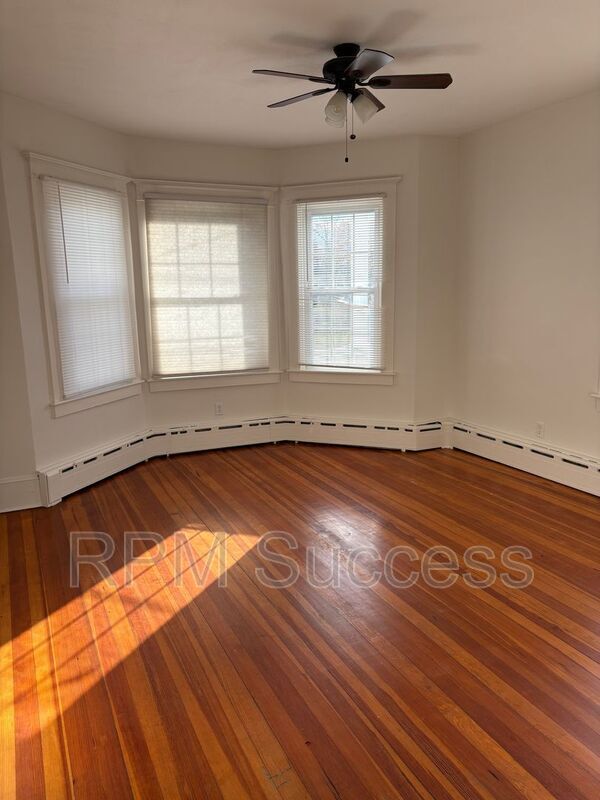 Photo - 19 Stephen St Unit 1