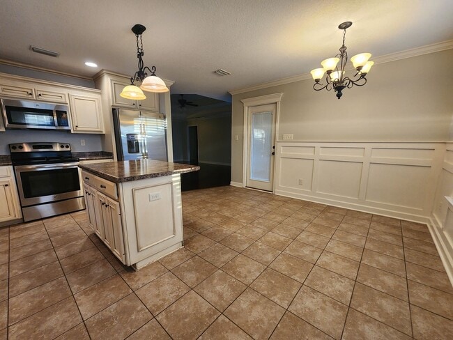 Photo - Charming 3-Bedroom Home with Modern Amenit...
