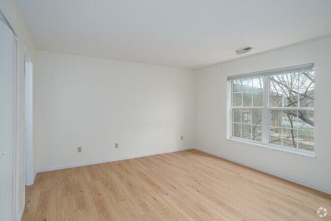 3601 Kingston 2BR, 2BA - 1,025SF - Primary Bedroom - Hidden Oaks Apartments