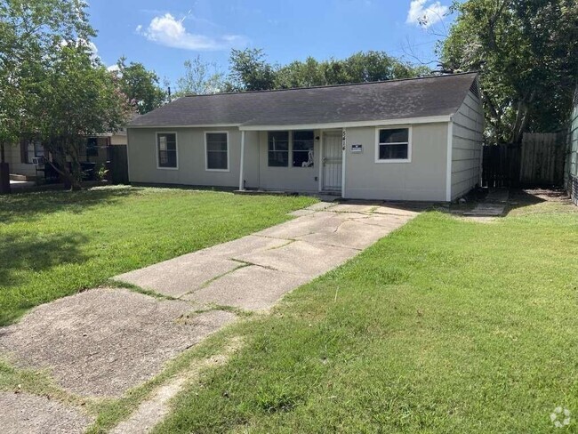 Building Photo - 5414 Northridge Dr Rental