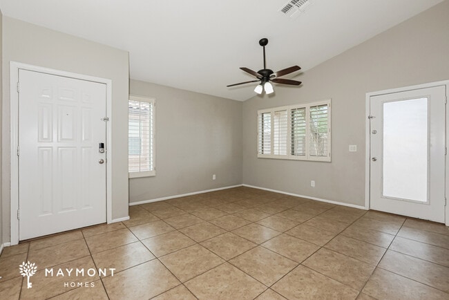 Photo - 882 E Taylor Trail