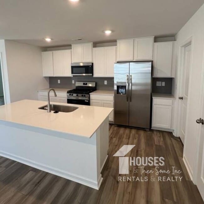 716 Coromandel Dr
