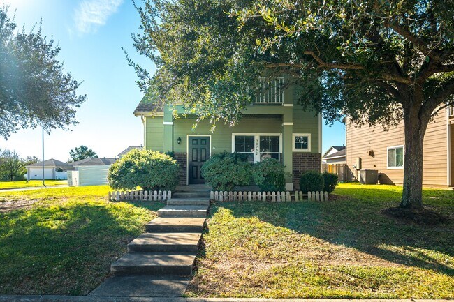 Photo - 20702 Settlers Lake Cir N