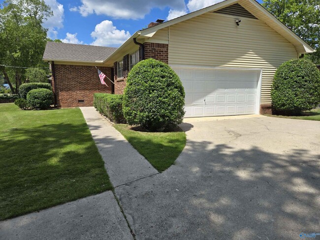 Photo - 7811 Haven St SE