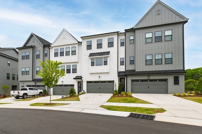 Building Photo - 4730 Cypress Tree Ln