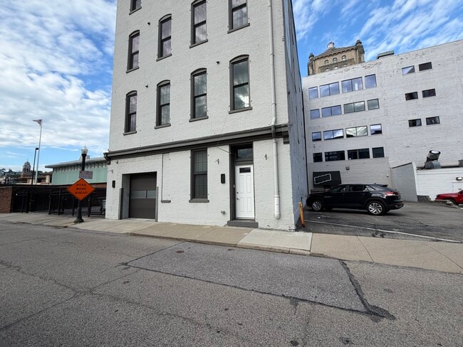 Photo - 813 Broadway St Unit 101