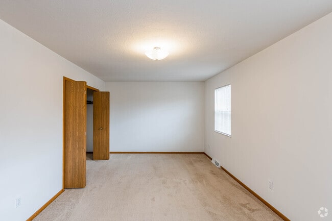 2BR, 1.5BA - 1,800SF