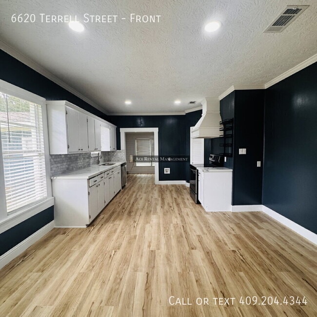 Photo - 6620 Terrell St Unidad Front