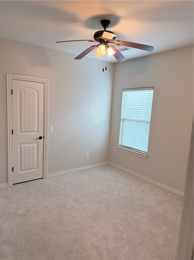 Photo - 7245 Devonshire Ave