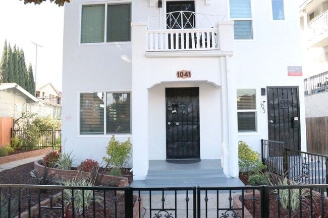 Photo - 1041 Dawson Ave Unit 1043