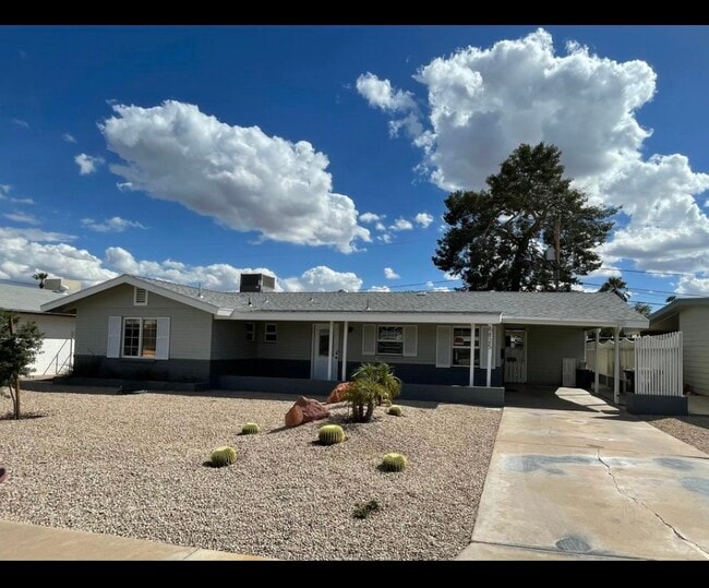 Building Photo - 6825 E Earll Dr Rental