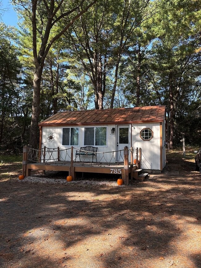Photo - 785 E Hiawatha Dr