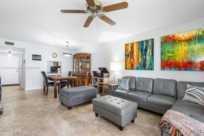 Building Photo - 7600 NW 4th Pl Unit 108 Rental