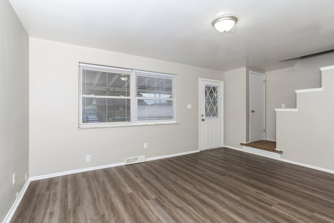 Photo - 9340 Comstock Dr