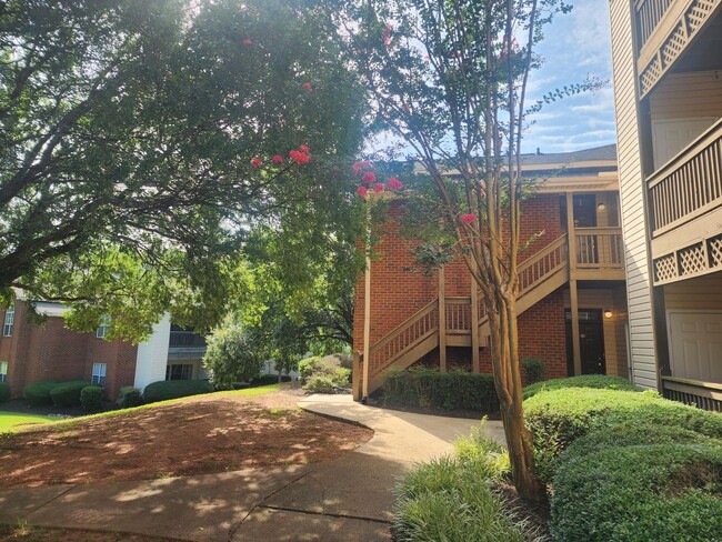 Building Photo - 121-207 Unit 207-2
