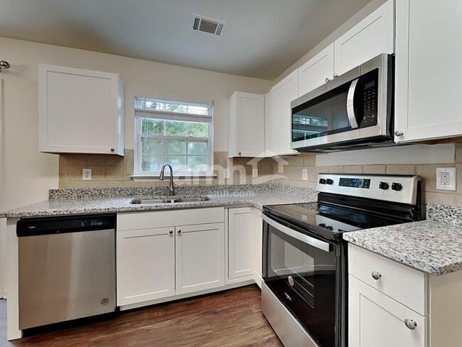 Photo - 113 Ridgebrook Way