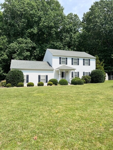 108 Fieldstone Ct