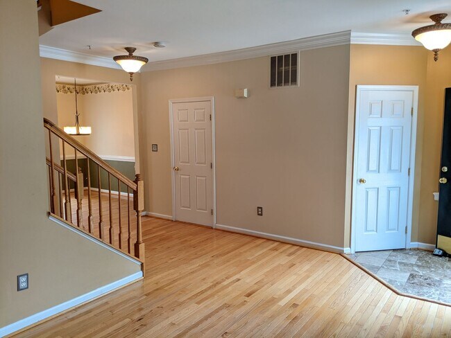 Photo - Townhouse in Spring Ridge community - OAKD...
