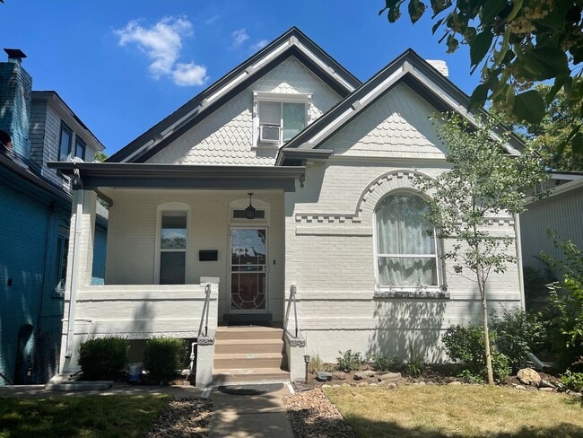 Building Photo - 3332 Eliot St Unit Upper