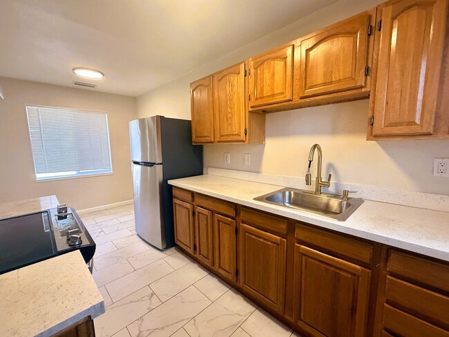 Building Photo - 2825 67th Ave Unit 2829 67th Ave