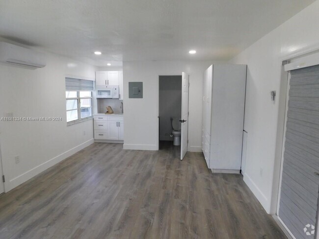 Building Photo - 16240 SW 286th St Unit A Rental