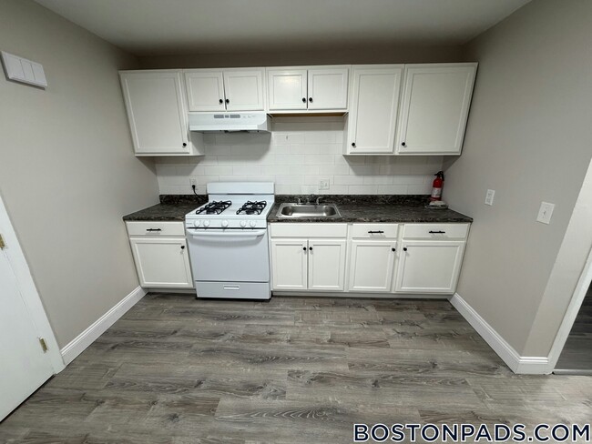 Photo - 18 Waugh St Unit 10