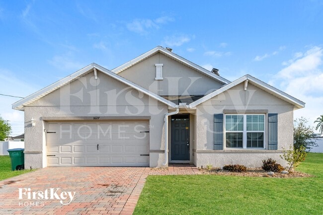 Building Photo - 1627 SW 25th Ln