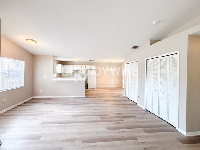 Photo - 4021 E Louisiana Ave