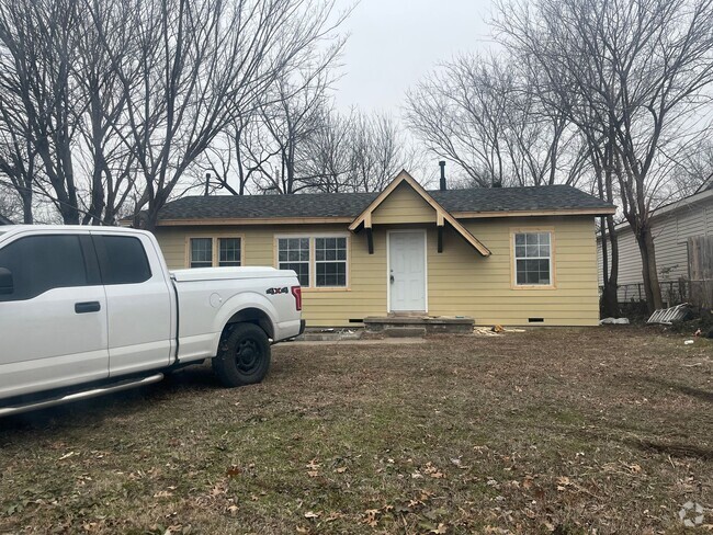 Building Photo - 3 Bedroom Home in North Tulsa