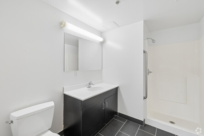Baño principal de 2x2 pies cuadrados (1093 pies cuadrados)
