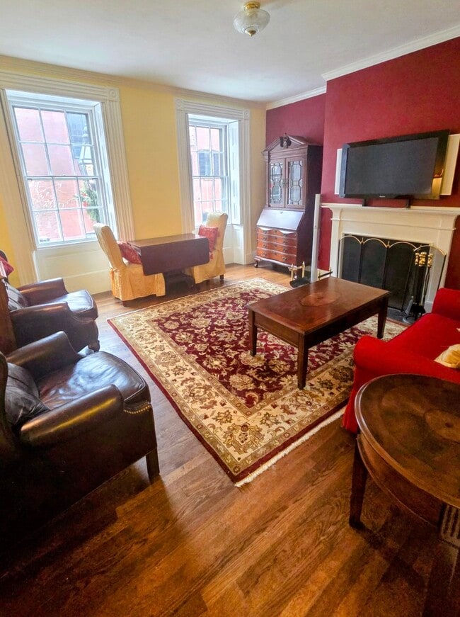 Photo - 73 Pinckney St