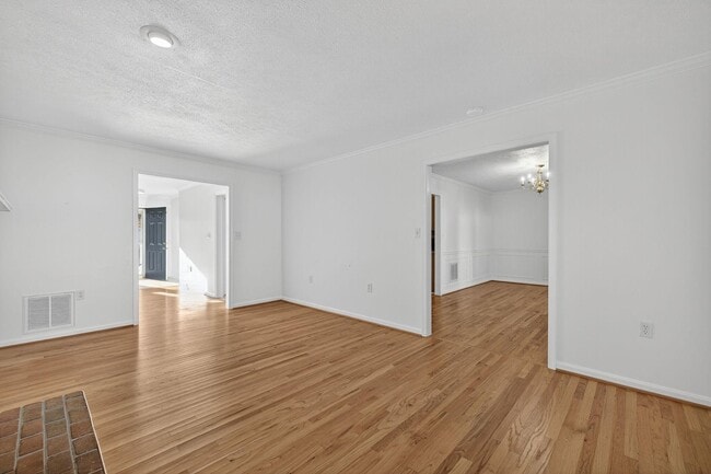 Photo - 1984 Cidermill Ln