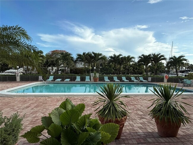 Photo - 401 Golden Isles Dr Unit 716
