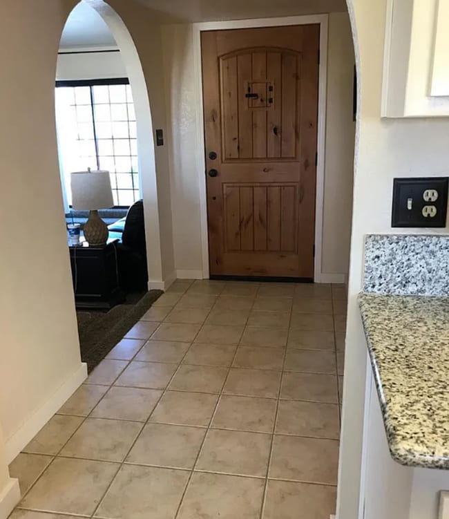 Photo - Spacious single family home in Bakersfield - Schedule your tour now!