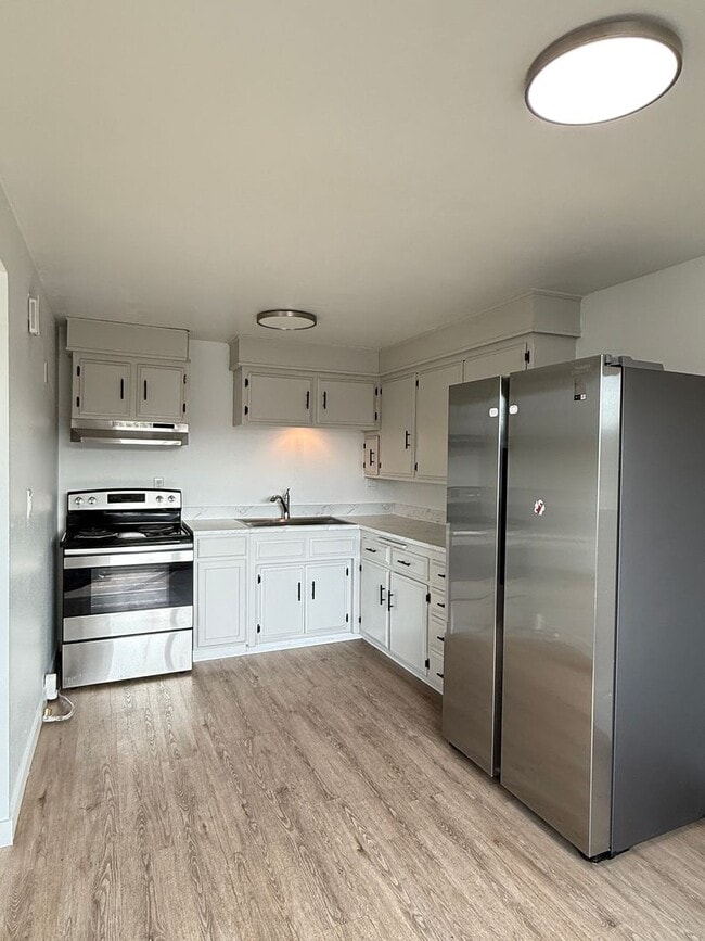 Photo - Townhome in North Medford!