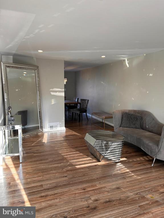 Photo - 777 Bennington Rd