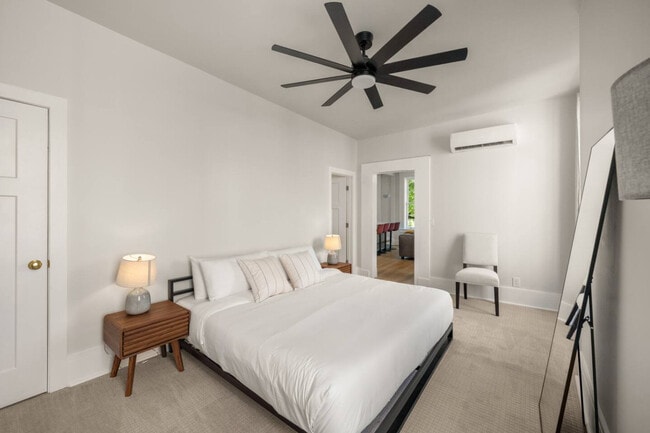 Photo - 1326 Broadway Unidad ID1313057P