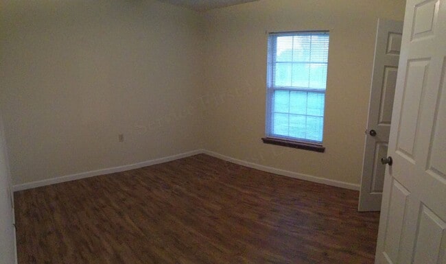 Photo - Greenfield Apartments Unit 10