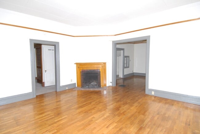 Photo - 1024 N Corona St Apartments