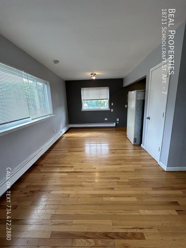 Photo - 18711 Schoolcraft Rd Unidad 7