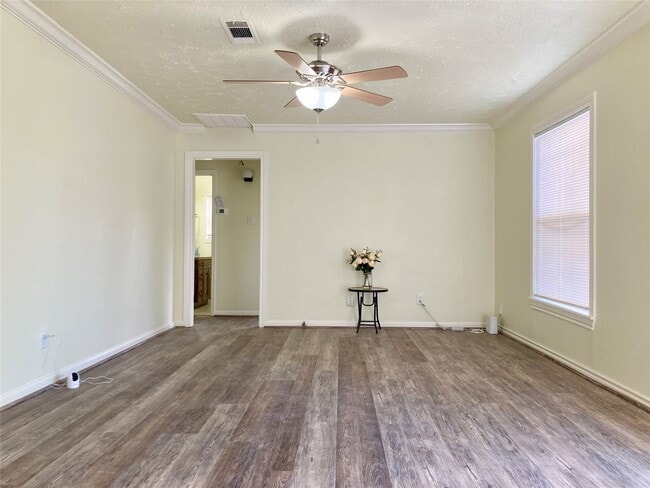 Photo - 7125 Goforth St